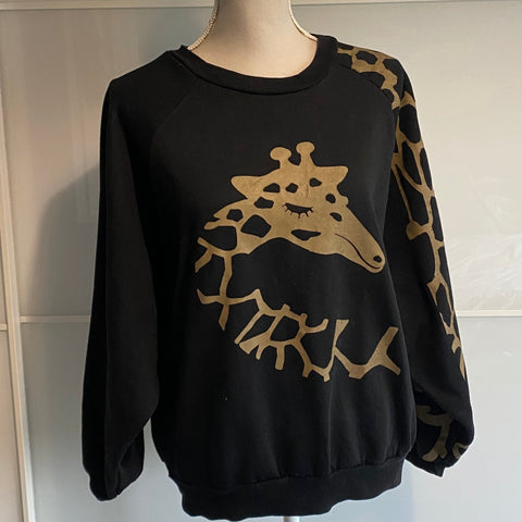 Ladies Vintage Black Sweater Giraffe
