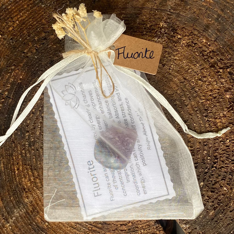 Fluorite TumbleStone, Properties Card & Pouch